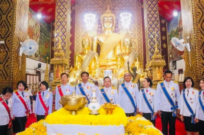 พิธีเวียนเทียนสมโภชน้ำพระพุทธมนต์ศักดิ์สิทธิ์ Image 1
