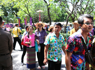 พิธีเพื่อแสดงความเคารพ ขอสุมาคารวะ และขอพร ... พารามิเตอร์รูปภาพ 13