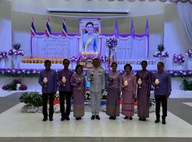 พิธีถวายเครื่องราชสักการะ วางพานพุ่ม ... Image 9