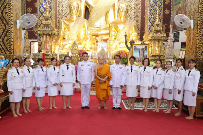พิธีถวายเทียนพรรษาพระราชทานเป็นการแสดงความจงรักภักดี Image 1