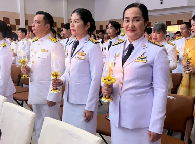 พิธีถวายเครื่องราชสักการะและวางพานพุ่ม ... พารามิเตอร์รูปภาพ 3