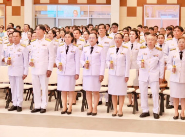 พิธีถวายเครื่องราชสักการะและวางพานพุ่ม ... พารามิเตอร์รูปภาพ 4