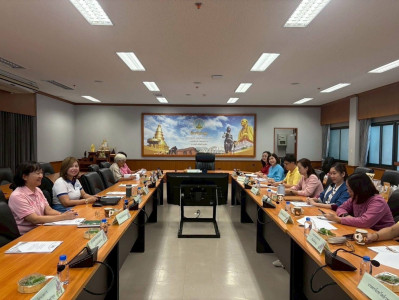 ประชุมคณะกรรมการบริหารตราสัญลักษณ์เครื่องหมายบริการสินค้าจังหวัดลำพูน ... Image 1