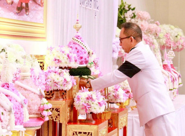 พิธีวางพุ่มดอกไม้ถวายสักการะสมเด็จพระเจ้าภคินีเธอ ... Image 2