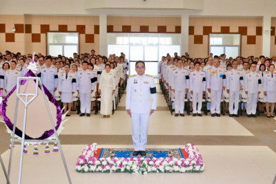 พิธีวางพวงมาลาถวายราชสักการะพระบาทสมเด็จพระมงกุฎเกล้าเจ้าอยู่หัว ... Image 1