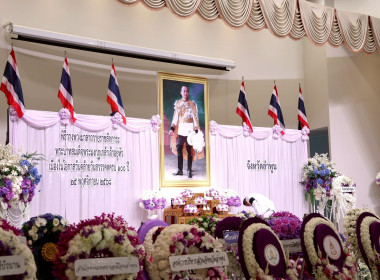 พิธีวางพวงมาลาถวายราชสักการะพระบาทสมเด็จพระมงกุฎเกล้าเจ้าอยู่หัว ... Image 7