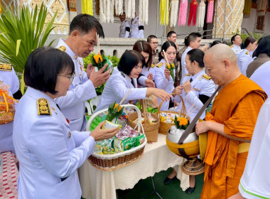 พิธีเจริญพระพุทธมนต์และทำบุญตักบาตรถวายพระราชกุศล Image 2
