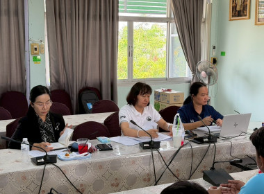 ประชุมปรึกษาหารือเพื่อกำหนดแนวทางแก้ไขปัญหาน้ำนมดิบส่วนเกินของสหกรณ์โคมนม ... Image 2