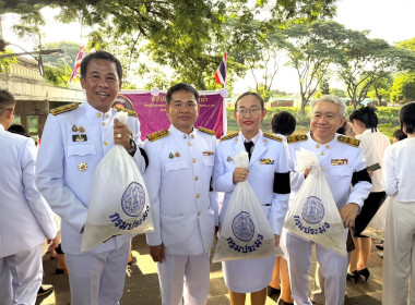 ร่วมพิธีและกิจกรรมเฉลิมพระเกียรติ ... Image 5