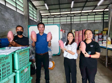 ลงพื้นที่ตรวจเยี่ยมจุดรวบรวมและคัดบรรจุผลผลิตทางการเกษตรของสหกรณ์การเกษตรบ้านโฮ่ง จำกัด ... Image 3