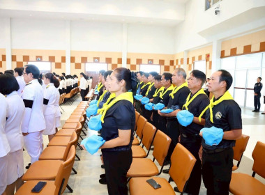 พิธีวางพวงมาลาถวายราชสักการะเนื่องในวันที่ระลึกวันคล้ายวันสวรรคตพระบาทสมเด็จพระปรเมนทรมหาอานันทมหิดล ... Image 9