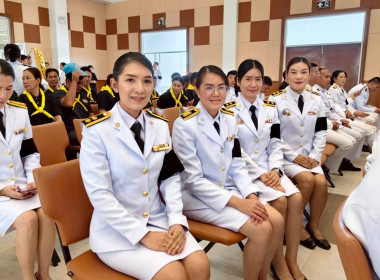 พิธีวางพวงมาลาถวายราชสักการะเนื่องในวันที่ระลึกวันคล้ายวันสวรรคตพระบาทสมเด็จพระปรเมนทรมหาอานันทมหิดล ... Image 6