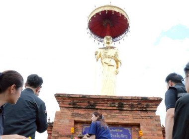 ลงพื้นที่ติดตามการบริหารจัดการน้ำและมอบปัจจัยการผลิตแก่เกษตรกร ... Image 10