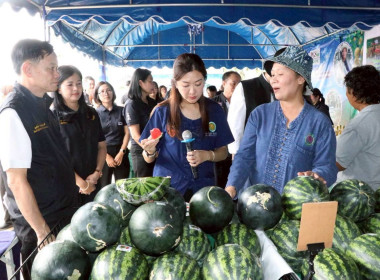 ลงพื้นที่ติดตามการบริหารจัดการน้ำและมอบปัจจัยการผลิตแก่เกษตรกร ... Image 31