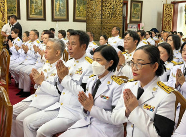 เจริญพระพุทธมนต์และทำบุญตักบาตรถวายพระราชกุศล Image 5