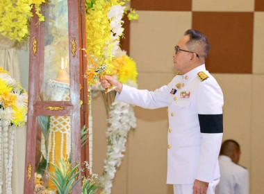 พิธีถวายพระพรชัยมงคล พิธีถวายเครื่องราชสักการะ ... Image 7
