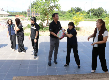 ร่วมส่งมอบสิ่งของอุปโภคบริโภคและข้าวสาร ... Image 14