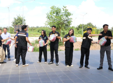 ร่วมส่งมอบสิ่งของอุปโภคบริโภคและข้าวสาร ... Image 7