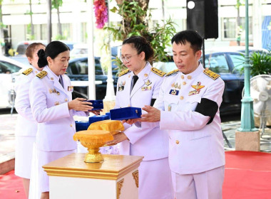 พิธีรับพระราชทานเครื่องราชอิสริยาภรณ์ ... พารามิเตอร์รูปภาพ 1