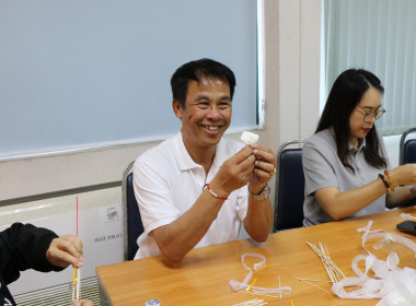 โครงการจิตอาสาประดิษฐ์ดอกไม้จันทน์ ... พารามิเตอร์รูปภาพ 1
