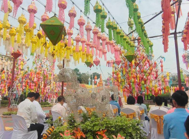 พิธีบวงสรวงพระนางจามเทวีเนื่องในงานสักการะพระนางจามเทวีและงานฤดูหนาวจังหวัดลำพูน ... Image 8