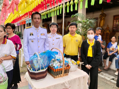พิธีเจริญพระพุทธมนต์ และทำบุญตักบาตรถวายพระราชกุศล Image 1