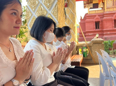 พิธีเจริญพระพุทธมนต์เฉลิมพระเกียรติพระบาทสมเด็จพระเจ้าอยู่หัว ... Image 3