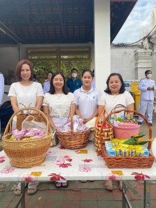ทำบุญตักบาตร ข้าวสาร อาหารเเห้ง ... Image 1